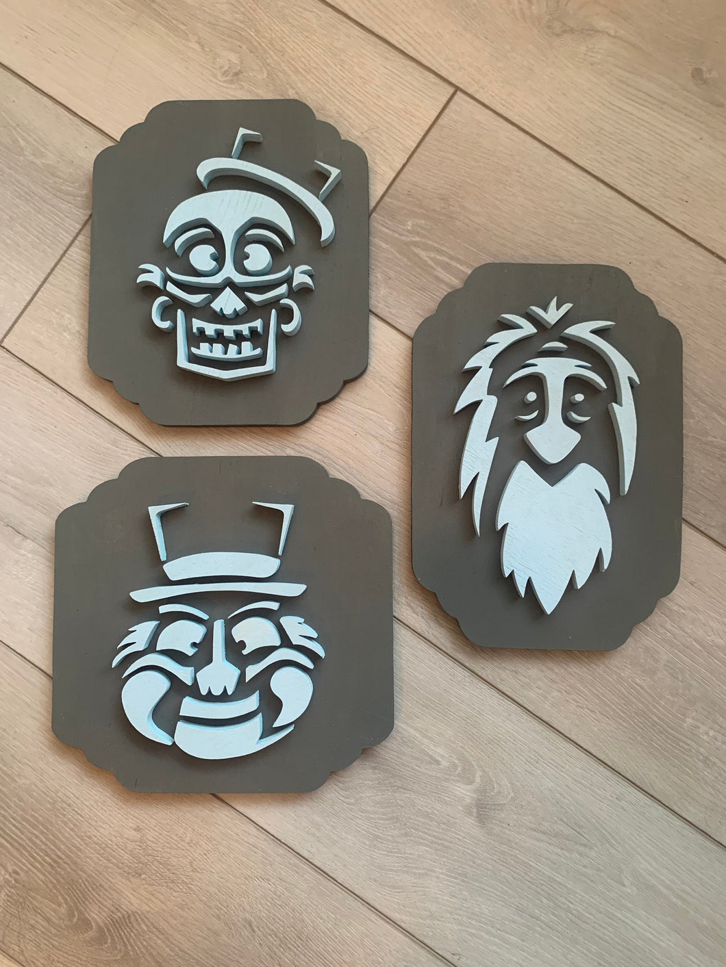 Disney Haunted Mansion Hitchhiking Ghosts Portrait Set